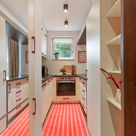 The Cocktail Place Бухарест