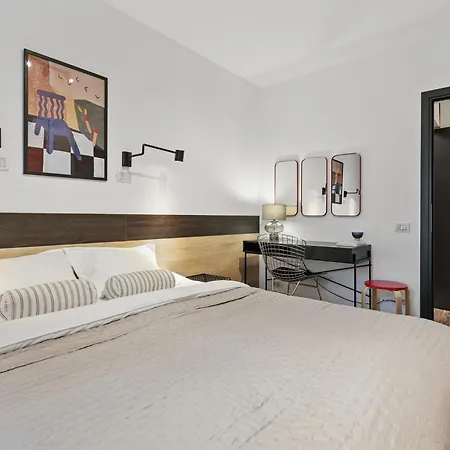 The Cocktail Place *