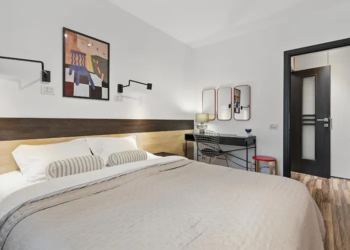 The Cocktail Place *